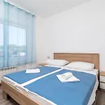 Appartement In Rab With Wifi