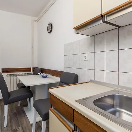 1 Bedroom Amazing Apartment In Rab *