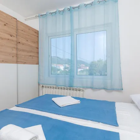 Lejlighed In Rab With Wifi *